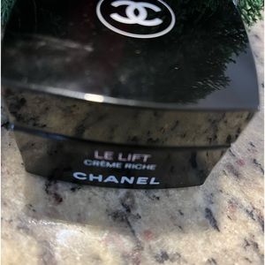 listing-status-banner